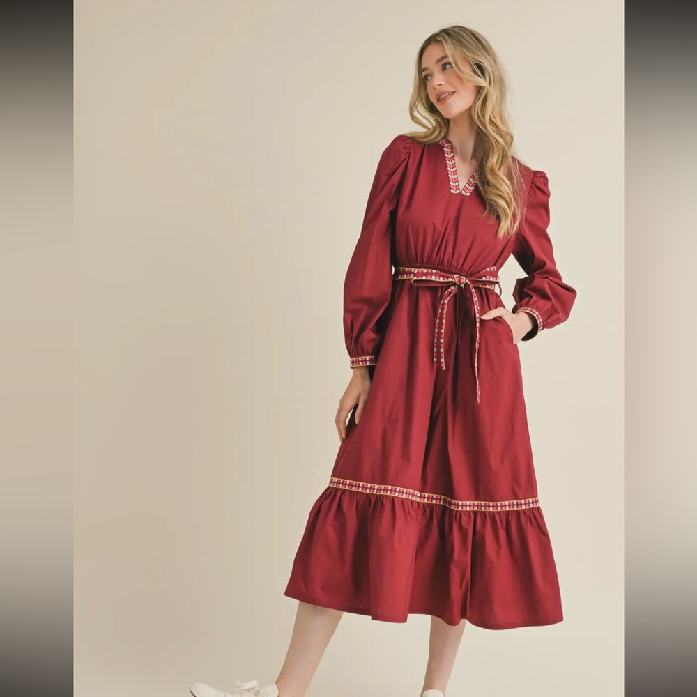 Chic Burgundy Long Sleeve Dress